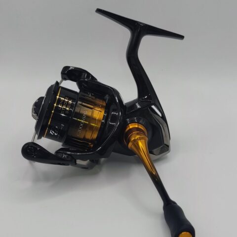 El Shimano Soare BB C2000SSPG es ideal para la pesca de especies como truchas, percas y otras especies de tamaño pequeño o mediano. Se destaca especialmente para la pesca con señuelos ligeros y en aguas donde la precisión es fundamental.